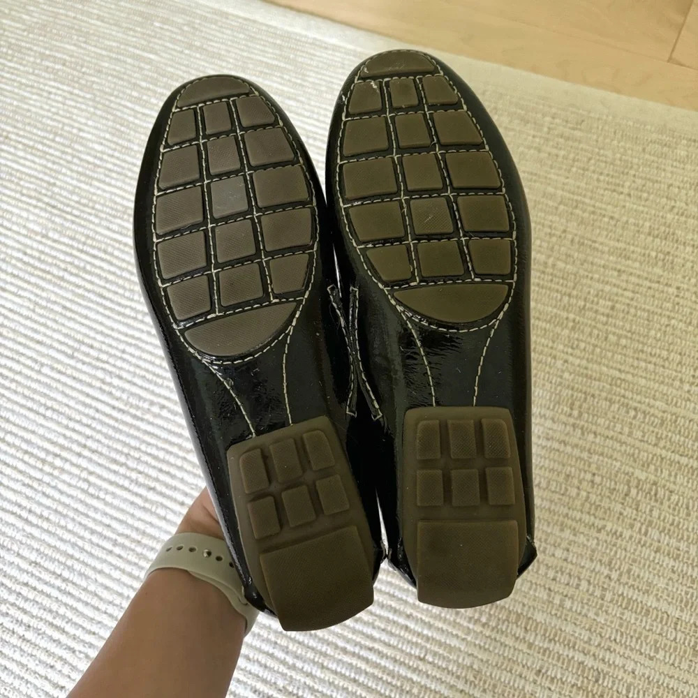 Clarks Artisan Slip-on Black Patent Leather Loafers Dark Academia Preppy Size 7 - Picture 3 of 8